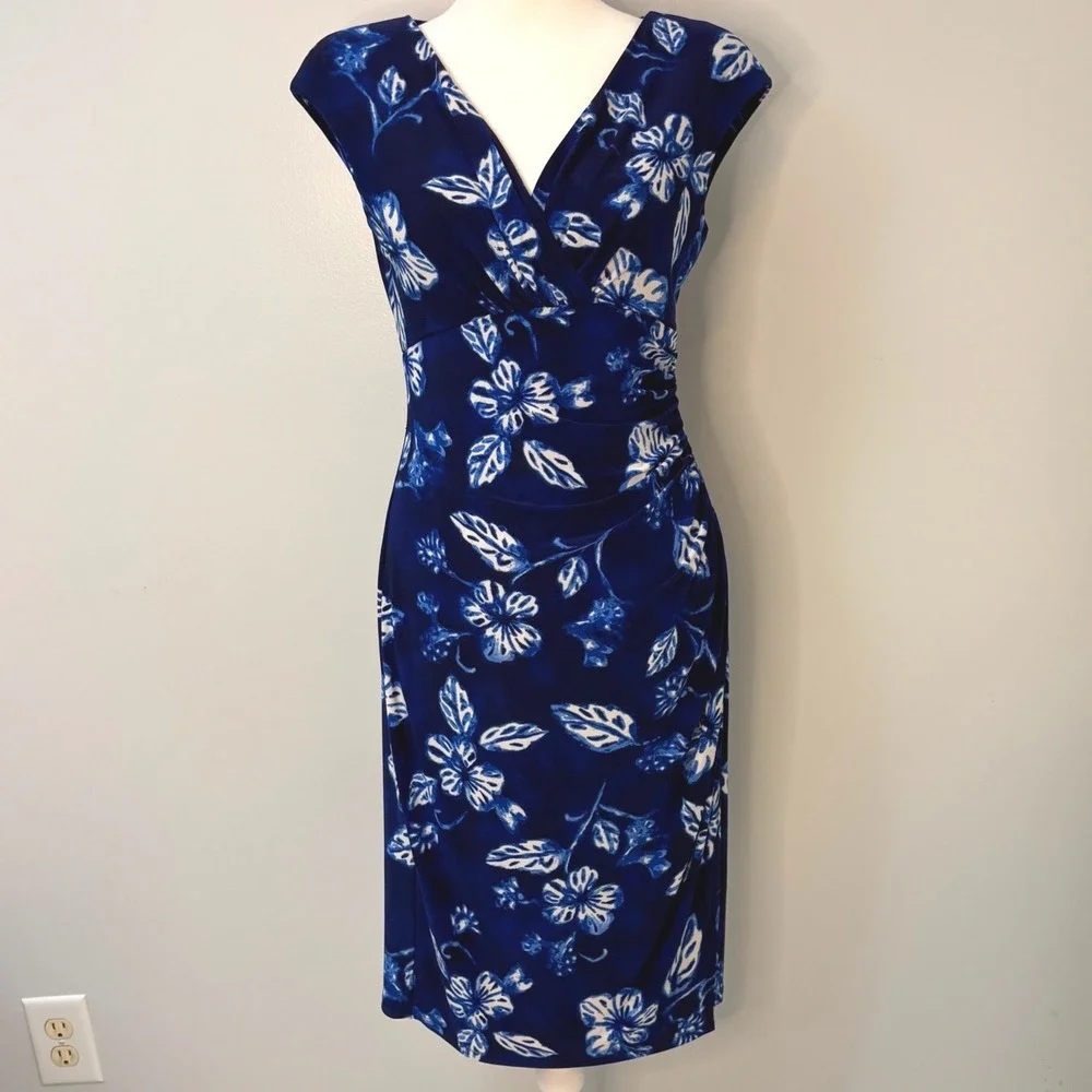 Lauren Ralph Lauren Blue White Floral Ruched Surplice Sheath Dress Size 6 - Picture 2 of 8